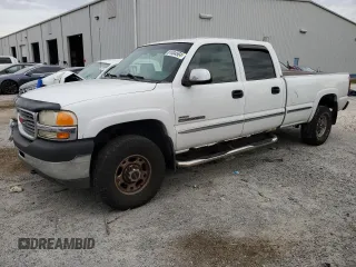 2002 GMC Sierra 2500HD SLE with VIN 1GTHK23172F105440, listed as a Copart auction lot 81404564 with 325,464 mi miles and Non Repairable. Bid and sale history available at carsss.com. Image 1.