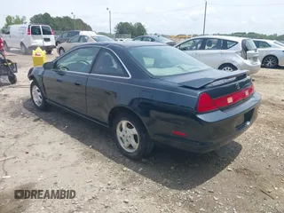 1998 Honda Accord EX z VIN 1HGCG3257WA012427, wystawiony jako IAAI lot #42230192 z przebiegiem 215 230 mil mil oraz . Historia ofert i sprzedaży dostępna na DreamBid. Obrazek 3.