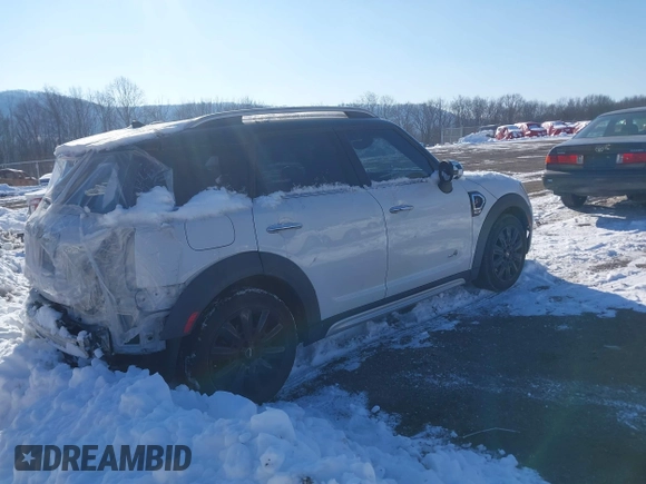 2018 MINI Countryman Cooper S z VIN WMZYT5C39J3E19190, wystawiony jako IAAI lot #41364349 z przebiegiem 44 941 mil mil oraz . Historia ofert i sprzedaży dostępna na DreamBid. Obrazek 4.