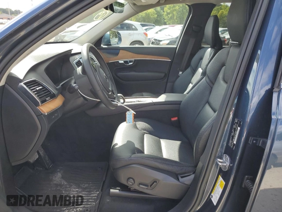 2023 Volvo XC90 Plus with VIN YV4H600N4P1924424, listed as a Copart auction lot 72622074 with 23,705 mi miles and Salvage title. Bid and sale history available at DreamBid. Image 7.