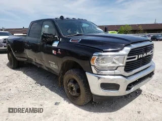 2020 Ram 3500 Tradesman with VIN 3C63RRGL9LG291872, listed as a Copart auction lot 53437254 with 332,540 mi miles and Salvage Title. Bid and sale history available at carsss.com. Image 4.