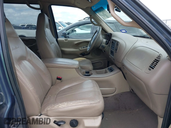 2000 Ford Expedition Eddie Bauer with VIN 1FMRU17L6YLA85238, listed as a IAAI auction lot 42629535 with Not provided miles and . Bid and sale history available at DreamBid. Image 5.