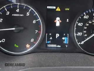 2020 Mitsubishi Outlander ES z VIN JA4AZ3A38LZ020558, wystawiony jako IAAI lot #41694744 z przebiegiem 100 886 mil mil oraz . Historia ofert i sprzedaży dostępna na DreamBid. Obrazek 15.