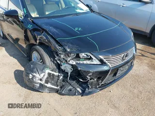 2013 Lexus ES 250 z VIN JTHBK1GG7D2077209, wystawiony jako IAAI lot #42435416 z przebiegiem 60 452 mil mil oraz . Historia ofert i sprzedaży dostępna na DreamBid. Obrazek 6.