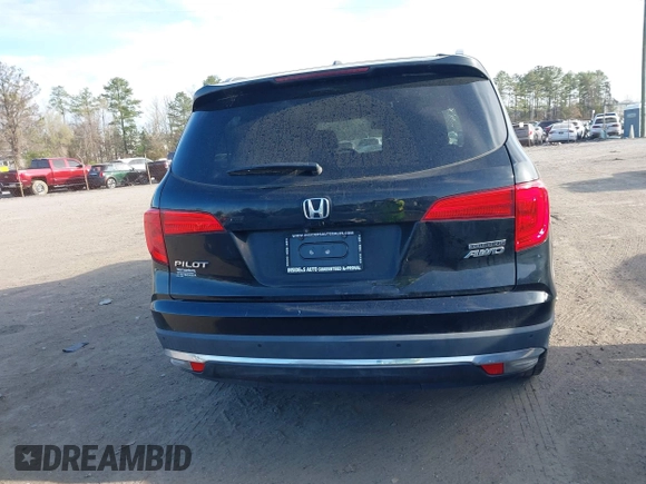 2017 Honda Pilot Touring with VIN 5FNYF6H9XHB062171, listed as a IAAI auction lot 41927969 with 210,633 mi miles. Bid and sale history available at carsss.com. Image 16.