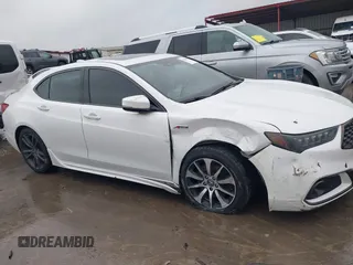 2019 Acura TLX w/A-Spec Pkg with VIN 19UUB1F63KA009058, listed as a IAAI auction lot 41456033 with 204,009 mi miles. Bid and sale history available at carsss.com. Image 13.