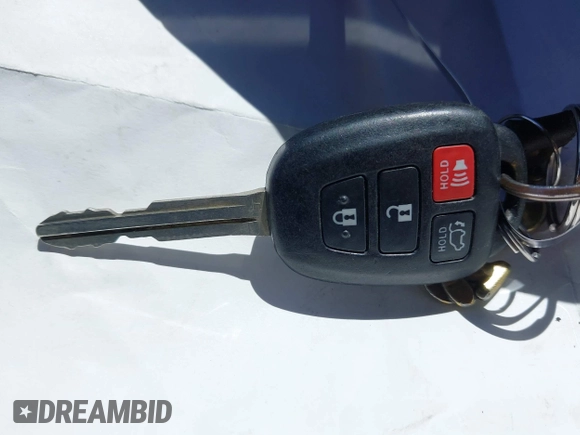 2018 Toyota Highlander LE with VIN 5TDZZRFH7JS250025, listed as a IAAI auction lot 42635985 with 122,488 mi miles and . Bid and sale history available at DreamBid. Image 11.