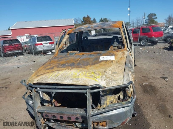 1999 Ford Super Duty F-350 SRW XL with VIN 1FTSX31F5XEC95084, listed as a IAAI auction lot 41738022 with NaN miles. Bid and sale history available at carsss.com. Image 6.