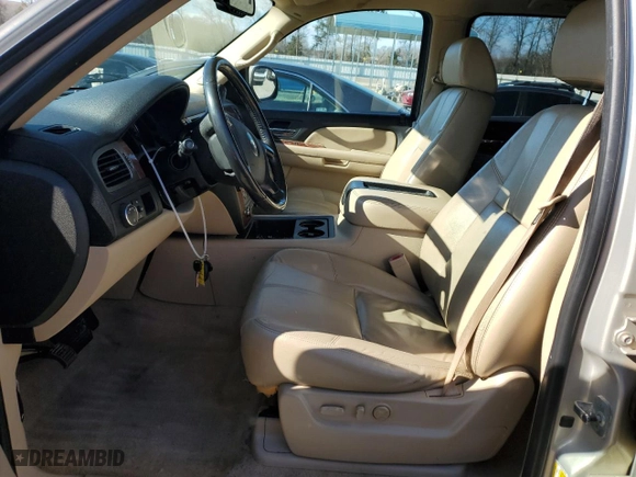 2007 Chevrolet Suburban LT with VIN 1GNFC16007R274939, listed as a Copart auction lot 88942865 with 240,905 mi miles and Salvage Title. Bid and sale history available at carsss.com. Image 7.
