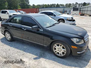 2013 Mercedes-Benz C 250 Sport z VIN WDDGF4HB4DR283410, wystawiony jako Copart lot #58934465 z przebiegiem 175 887 mil mil oraz Czysty tytuł • Clean title. Historia ofert i sprzedaży dostępna na DreamBid. Obrazek 4.