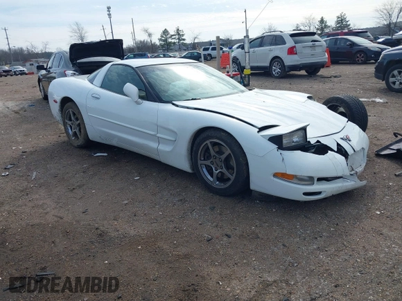 2000 Chevrolet Corvette with VIN 1G1YY22G7Y5105823, listed as a IAAI auction lot 41454549 with 21,184 mi miles. Bid and sale history available at carsss.com. Image 1.