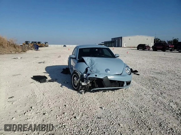 2013 Volkswagen Beetle 2.5L с VIN 3VWJX7AT6DM602838, выставлен на аукционе Copart как лот 82165624 с пробегом 101 188 миль миль и Списание • Salvage title. История ставок и продаж доступна на DreamBid. Изображение 10.