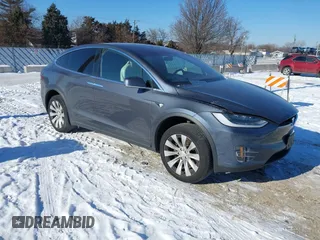 2019 Tesla Model X 75D with VIN 5YJXCAE22KF191009, listed as a IAAI auction lot 41322753 with 49,347 mi miles. Bid and sale history available at carsss.com. Image 1.
