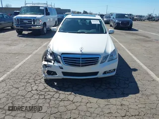 2011 Mercedes-Benz E 350 Luxury z VIN WDDHF2EB6BA505602, wystawiony jako IAAI lot #41859128 z przebiegiem 114 146 mil mil oraz . Historia ofert i sprzedaży dostępna na DreamBid. Obrazek 13.