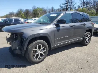 2023 Jeep Grand Cherokee Limited z VIN 1C4RJHBG5PC660640, wystawiony jako Copart lot #54211105 z przebiegiem 5 305 mil mil oraz Szkoda całkowita • Salvage title. Historia ofert i sprzedaży dostępna na DreamBid. Obrazek 1.