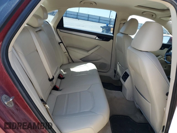 2015 Volkswagen Passat SE с VIN 1VWBV7A3XFC029957, выставлен на аукционе Copart как лот 54874925 с пробегом 107 730 миль миль и Списание • Salvage title. История ставок и продаж доступна на DreamBid. Изображение 10.