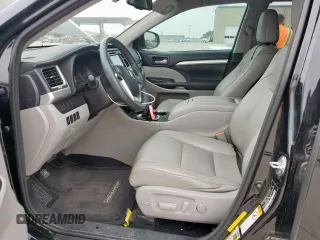 2015 Toyota Highlander XLE z VIN 5TDKKRFH0FS115854, wystawiony jako Copart lot #57512785 z przebiegiem 143 923 mil mil oraz Szkoda całkowita • Salvage title. Historia ofert i sprzedaży dostępna na DreamBid. Obrazek 7.