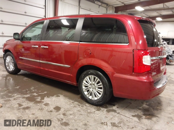 2015 Chrysler Town & Country Touring-L with VIN 2C4RC1CG4FR590814, listed as a IAAI auction lot 41703050 with 97,470 mi miles. Bid and sale history available at carsss.com. Image 3.
