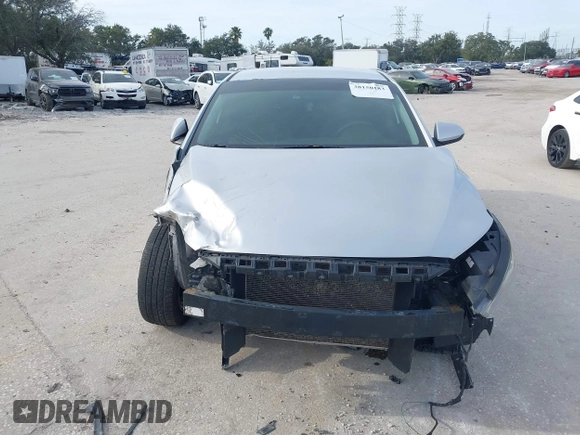 2018 Hyundai Elantra SEL z VIN 5NPD84LF2JH249227, wystawiony jako IAAI lot #38150183 z przebiegiem 116 405 mil mil oraz . Historia ofert i sprzedaży dostępna na DreamBid. Obrazek 13.