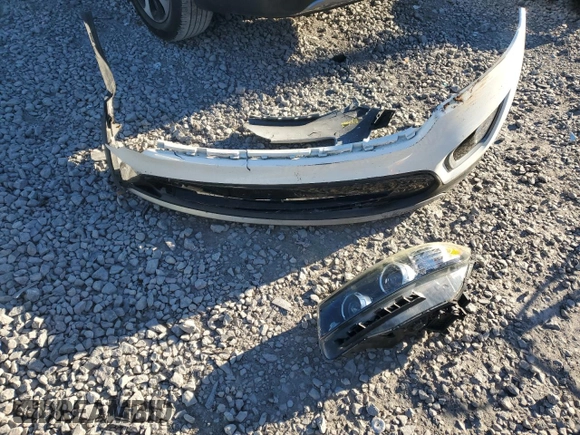 2017 Kia Sorento EX с VIN 5XYPH4A14HG259179, выставлен на аукционе Copart как лот 85451154 с пробегом 127 404 миль миль и Списание • Salvage title. История ставок и продаж доступна на DreamBid. Изображение 14.