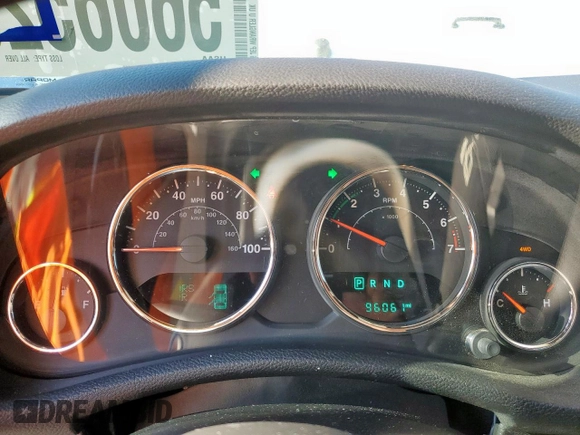 2016 Jeep Wrangler Unlimited Sahara z VIN 1C4HJWEG6GL218719, wystawiony jako Copart lot #56065235 z przebiegiem 96 061 mil mil oraz Szkoda całkowita • Salvage title. Historia ofert i sprzedaży dostępna na DreamBid. Obrazek 9.