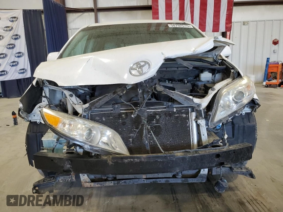 2013 Toyota Sienna XLE AAS with VIN 5TDYK3DC7DS378919, listed as a Copart auction lot 50792515 with 165,256 mi miles and Salvage Title. Bid and sale history available at carsss.com. Image 5.