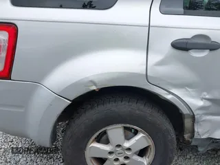 2008 Ford Escape XLT с VIN 1FMCU93118KB07144, выставлен на аукционе IAAI как лот 42597705 с пробегом 178 971 миль миль и . История ставок и продаж доступна на DreamBid. Изображение 17.