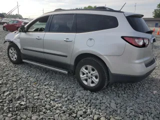 2015 Chevrolet Traverse LS z VIN 1GNKRFKDXFJ156753, wystawiony jako Copart lot #54516265 z przebiegiem 151 487 mil mil oraz Szkoda całkowita • Salvage title. Historia ofert i sprzedaży dostępna na DreamBid. Obrazek 2.