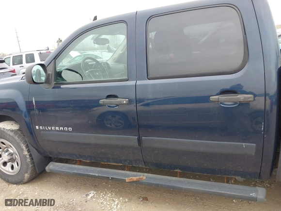 2007 Chevrolet Silverado 1500 LT w/1LT with VIN 3GCEK13C17G508138, listed as a IAAI auction lot 41898585 with 277,736 mi miles. Bid and sale history available at carsss.com. Image 14.