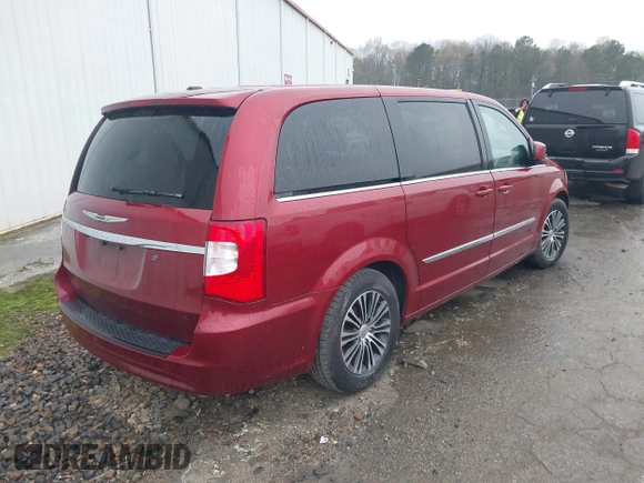 2014 Chrysler Town & Country S with VIN 2C4RC1HG6ER307238, listed as a IAAI auction lot 41852666 with 131,301 mi miles. Bid and sale history available at carsss.com. Image 4.