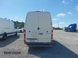 2011 Mercedes-Benz Sprinter Cargo with VIN WD3PE8CBXB5592597, listed as a IAAI auction lot 41963313 with 490,059 mi miles. Bid and sale history available at carsss.com. Image 16.