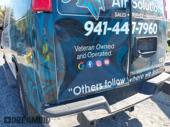 2020 GMC Savana Cargo Van with VIN 1GTW7AFG9L1217383, listed as a IAAI auction lot 41469537 with 85,439 mi miles. Bid and sale history available at carsss.com. Image 20.