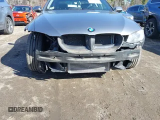 2009 BMW 3 Series 335i xDrive with VIN WBAWC73519E269820, listed as a IAAI auction lot 41794929 with 122,691 mi miles. Bid and sale history available at carsss.com. Image 6.