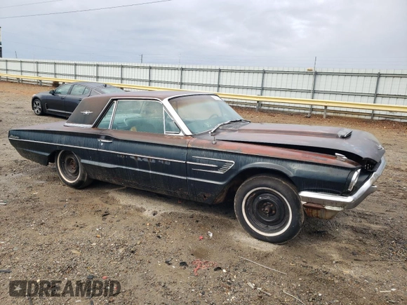 1965 Ford Thunderbird with VIN 5Y83Z115832, listed as a Copart auction lot 50210145 with 25,612 mi miles and Clean Title. Bid and sale history available at DreamBid. Image 4.