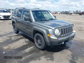 2014 Jeep Patriot Sport z VIN 1C4NJPBA8ED541301, wystawiony jako IAAI lot #42236530 z przebiegiem 117 957 mil mil oraz . Historia ofert i sprzedaży dostępna na DreamBid. Obrazek 1.