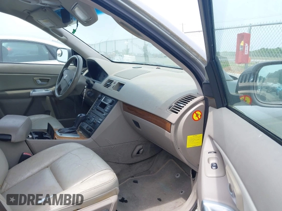 2005 Volvo XC90 with VIN YV1CZ592251168352, listed as a IAAI auction lot 42083311 with 210,444 mi miles. Bid and sale history available at carsss.com. Image 5.