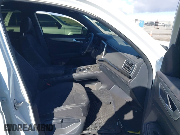 2024 Volkswagen Atlas SE with VIN 1V2KE2CA8RC231006, listed as a IAAI auction lot 41741151 with 15,291 mi miles and . Bid and sale history available at DreamBid. Image 5.