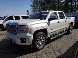 2015 GMC Sierra 1500 Denali with VIN 3GTU2WEC4FG338801, listed as a Copart auction lot 46800785 with 261,883 mi miles and Clean Title. Bid and sale history available at carsss.com. Image 1.