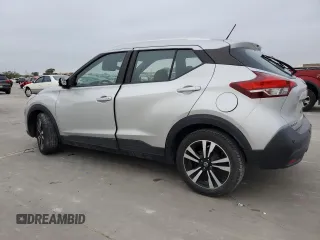2020 Nissan Kicks SV with VIN 3N1CP5CV5LL484299, listed as a Copart auction lot 79484214 with 77,315 mi miles and Salvage Title. Bid and sale history available at DreamBid. Image 2.