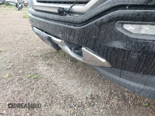 2017 GMC Sierra 1500 Denali z VIN 3GTU2PEJXHG304823, wystawiony jako IAAI lot #42293712 z przebiegiem 185 809 mil mil oraz . Historia ofert i sprzedaży dostępna na DreamBid. Obrazek 6.
