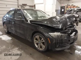 2016 BMW 3 Series 328i xDrive z VIN WBA8E3G52GNT80430, wystawiony jako IAAI lot #41560585 z przebiegiem 87 535 mil mil oraz . Historia ofert i sprzedaży dostępna na DreamBid. Obrazek 1.