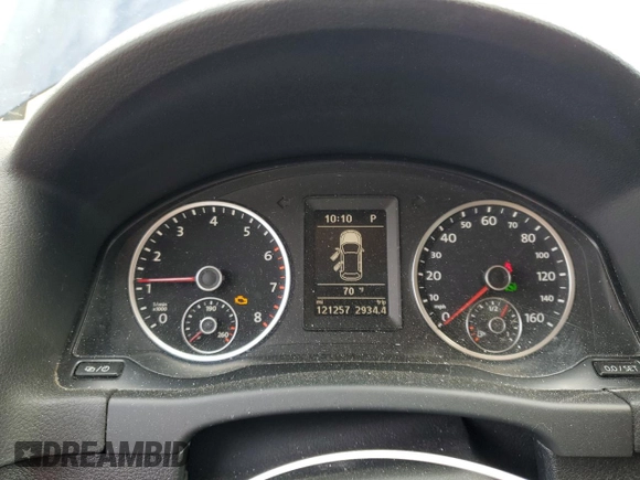 2013 Volkswagen Tiguan S with VIN WVGAV3AX6DW621714, listed as a Copart auction lot 54730565 with 121,257 mi miles and Salvage title. Bid and sale history available at DreamBid. Image 9.