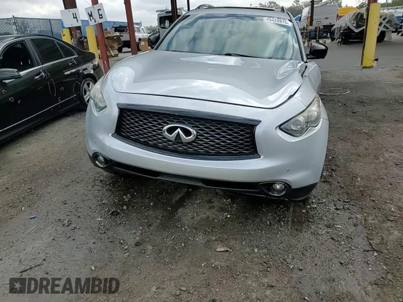 2017 Infiniti QX70 with VIN JN8CS1MU0HM140438, listed as a Copart auction lot 45424975 with 112,925 mi miles and Salvage title. Bid and sale history available at DreamBid. Image 15.