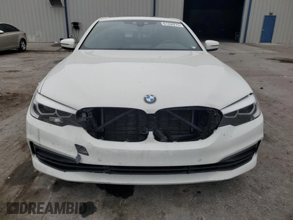 2019 BMW 5 Series 540i with VIN WBAJE5C50KWW15915, listed as a Copart auction lot 61334275 with 73,279 mi miles and Non repairable. Bid and sale history available at DreamBid. Image 5.