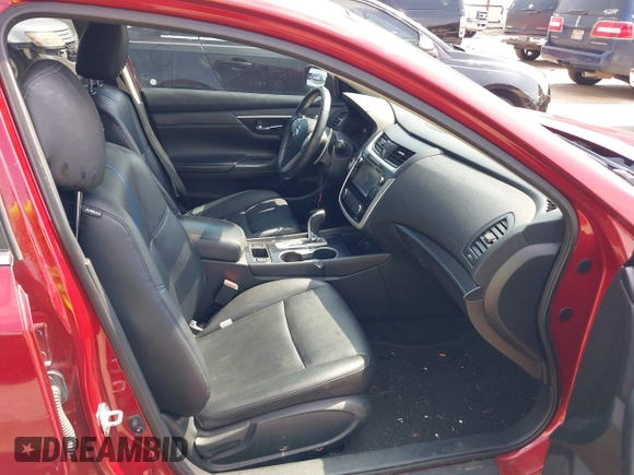 2018 Nissan Altima SR with VIN 1N4AL3AP9JC195613, listed as a IAAI auction lot 42131986 with 83,256 mi miles and . Bid and sale history available at carsss.com. Image 5.