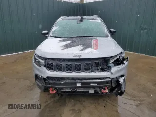 2025 Jeep Compass Trailhawk with VIN 3C4NJDDN4ST508770, listed as a Copart auction lot 47476645 with 10,591 mi miles and Clean title. Bid and sale history available at DreamBid. Image 5.
