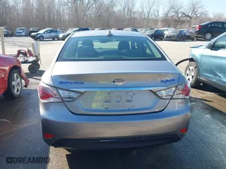 2013 Hyundai Sonata Hybrid Limited with VIN KMHEC4A47DA073769, listed as a IAAI auction lot 41758140 with 154,615 mi miles. Bid and sale history available at carsss.com. Image 17.