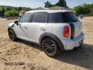 2012 MINI Countryman S with VIN WMWZC3C55CWP20240, listed as a Copart auction lot 53879585 with 141,331 mi miles and Salvage Title. Bid and sale history available at DreamBid. Image 2.