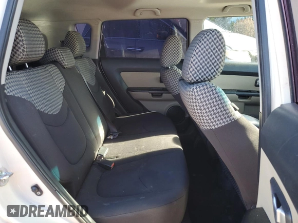 2013 Kia Soul + z VIN KNDJT2A65D7501232, wystawiony jako Copart lot #42300485 z przebiegiem 148 800 mil mil oraz Szkoda całkowita • Salvage title. Historia ofert i sprzedaży dostępna na DreamBid. Obrazek 10.