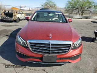 2017 Mercedes-Benz E 300 Luxury z VIN WDDZF4JB6HA070370, wystawiony jako Copart lot #58435175 z przebiegiem 52 034 mil mil oraz Szkoda całkowita • Salvage title. Historia ofert i sprzedaży dostępna na DreamBid. Obrazek 5.